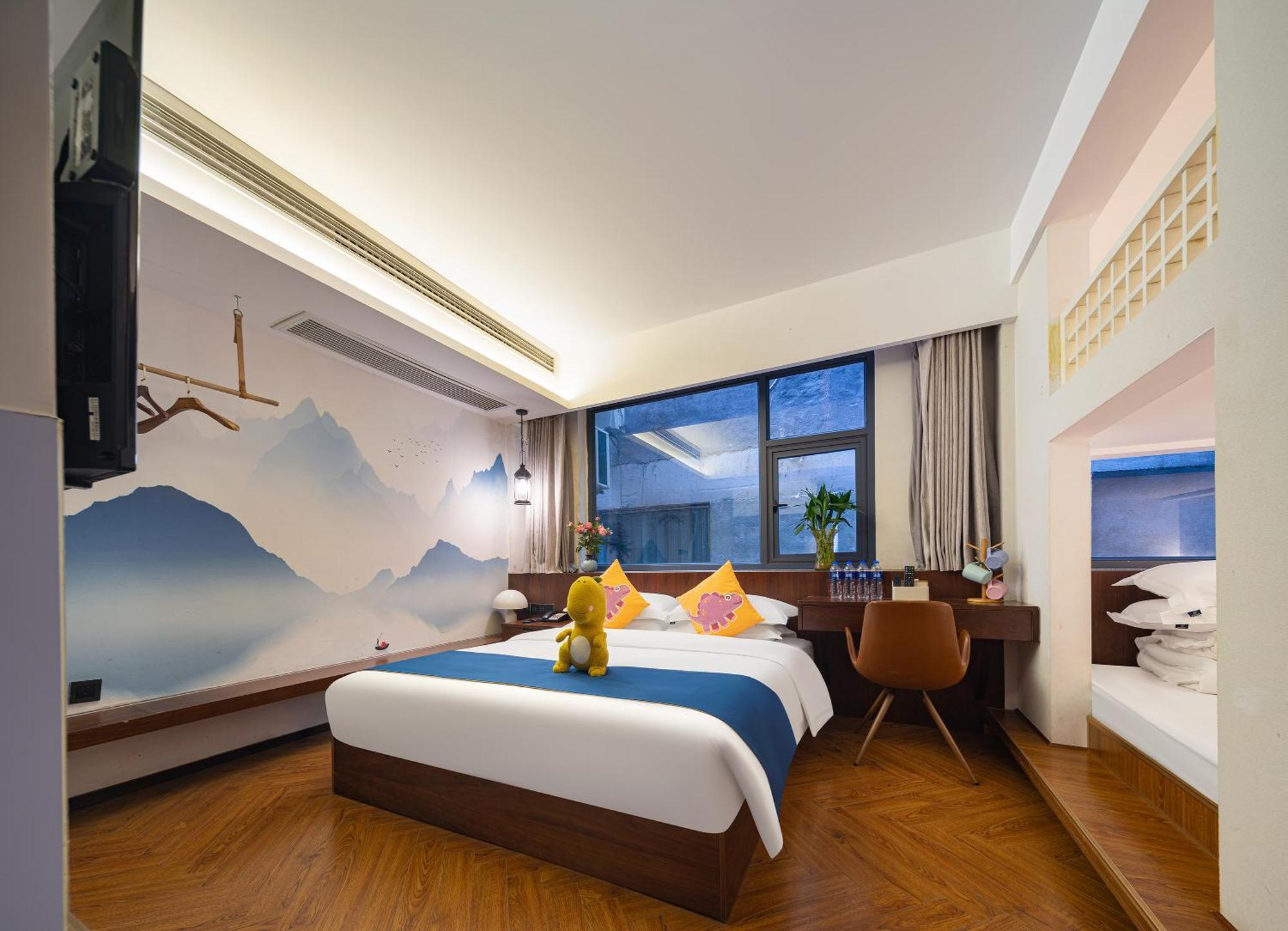 張家界武陵源北岸輕奢客棧 森林公園店 Hotel Zhangjiajie Eksteriør billede