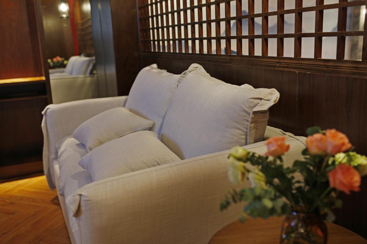 張家界武陵源北岸輕奢客棧 森林公園店 Hotel Zhangjiajie Eksteriør billede
